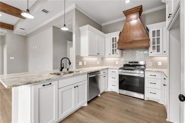 1200 Military Drive, Bryan, TX 77803