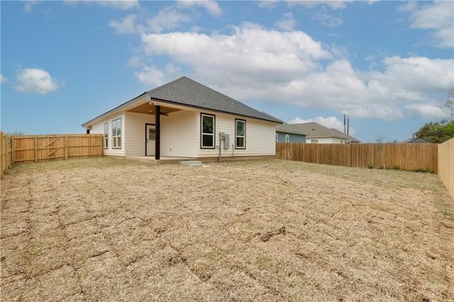 1200 Military Drive, Bryan, TX 77803