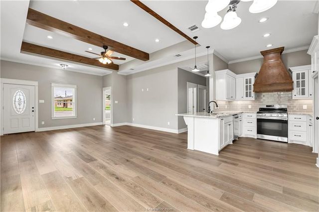 1200 Military Drive, Bryan, TX 77803