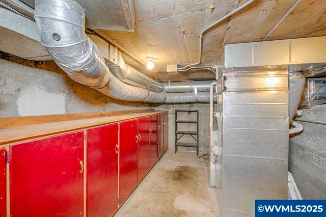 578 23rd St NE, Salem, OR 97301