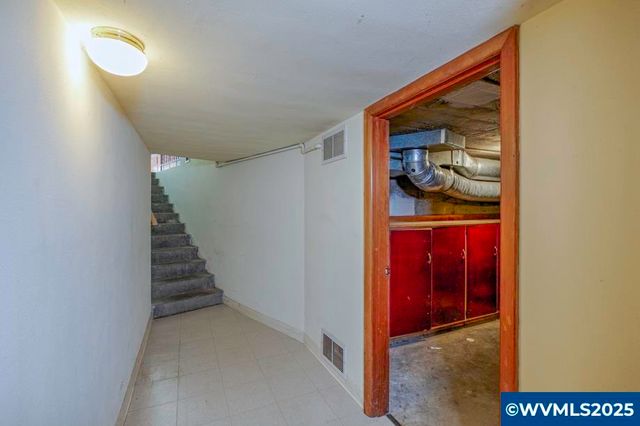 578 23rd St NE, Salem, OR 97301