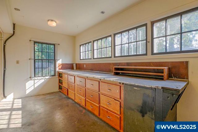 578 23rd St NE, Salem, OR 97301