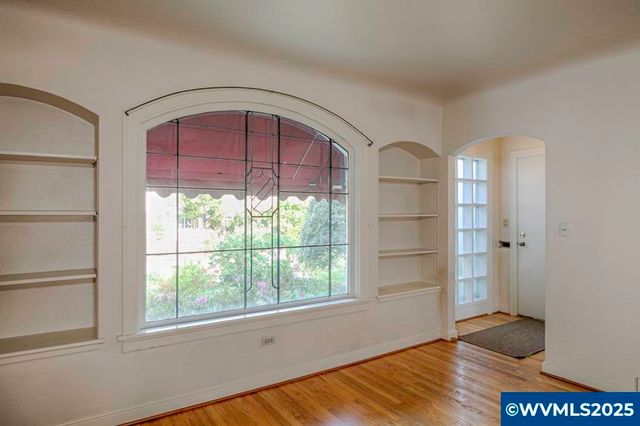 578 23rd St NE, Salem, OR 97301