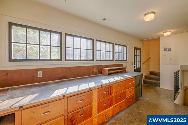 578 23rd St NE, Salem, OR 97301