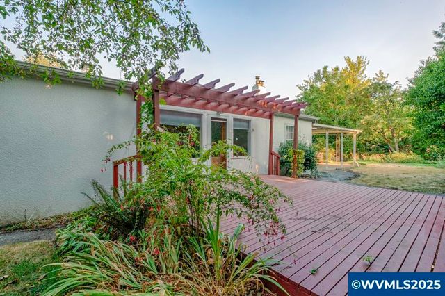 578 23rd St NE, Salem, OR 97301