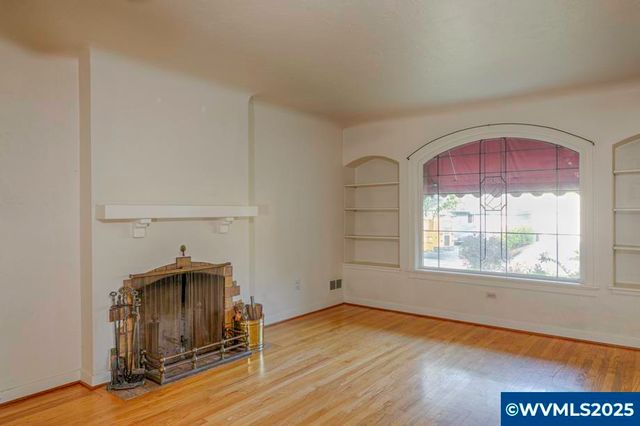 578 23rd St NE, Salem, OR 97301