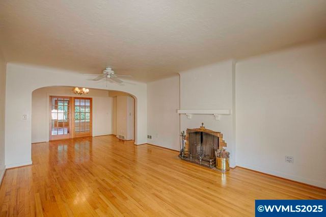 578 23rd St NE, Salem, OR 97301