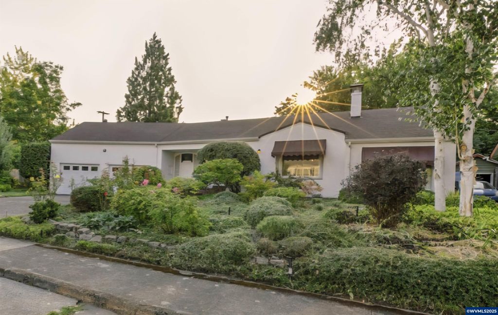 578 23rd St NE, Salem, OR 97301