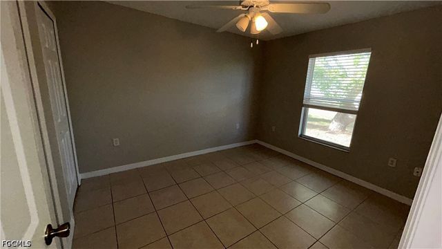 10738 Cocoatree CT, Lehigh Acres, FL 33936