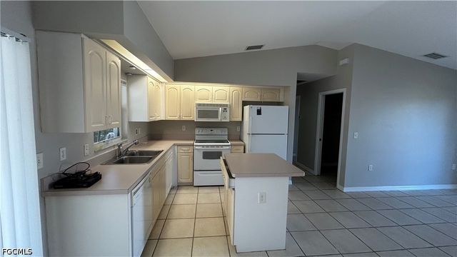 10738 Cocoatree CT, Lehigh Acres, FL 33936
