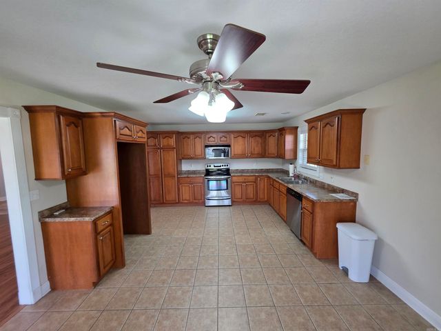 2903 Cambridge Drive, Paragould, AR 72450