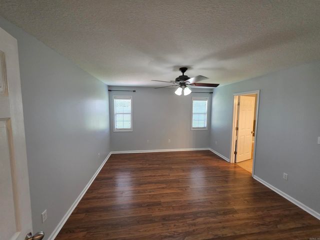 2903 Cambridge Drive, Paragould, AR 72450