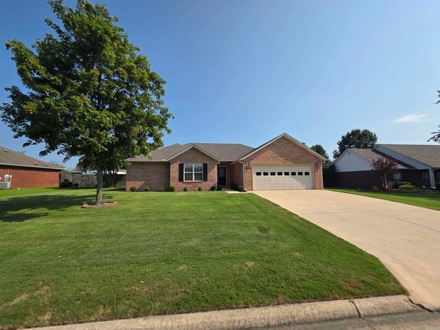 2903 Cambridge Drive, Paragould, AR 72450
