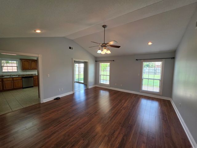 2903 Cambridge Drive, Paragould, AR 72450