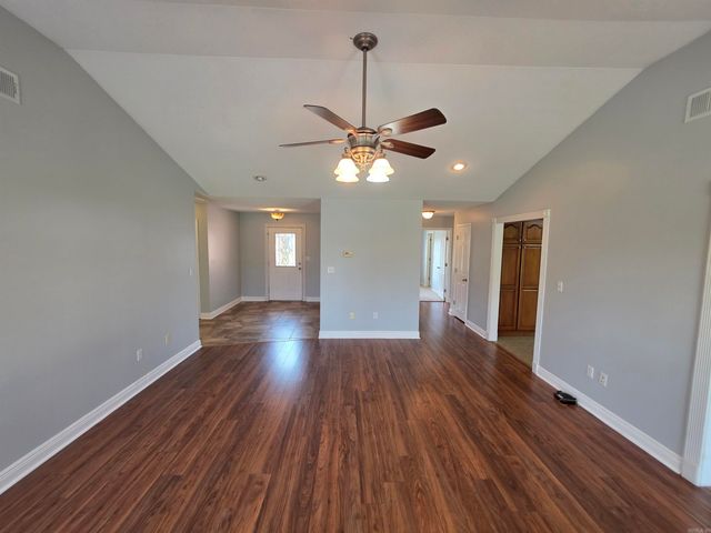 2903 Cambridge Drive, Paragould, AR 72450