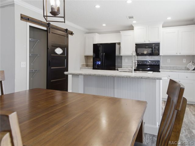 9900 W Pinespring Court, Crystal River, FL 34428