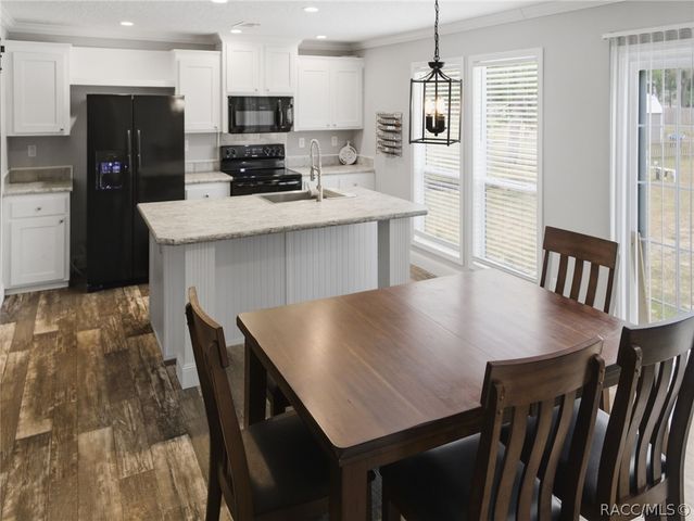 9900 W Pinespring Court, Crystal River, FL 34428