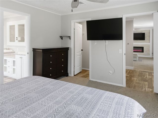 9900 W Pinespring Court, Crystal River, FL 34428