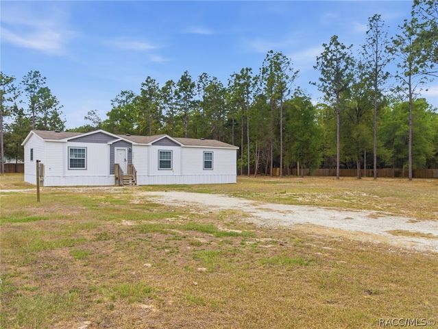 9900 W Pinespring Court, Crystal River, FL 34428