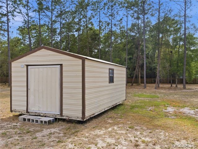9900 W Pinespring Court, Crystal River, FL 34428