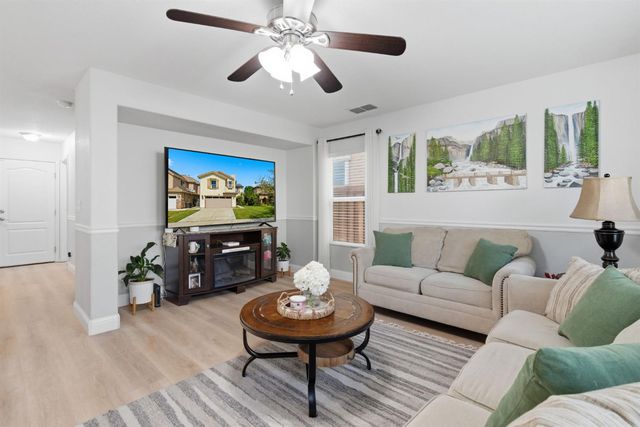 329 Emory Oak Pl, Lathrop, CA 95330