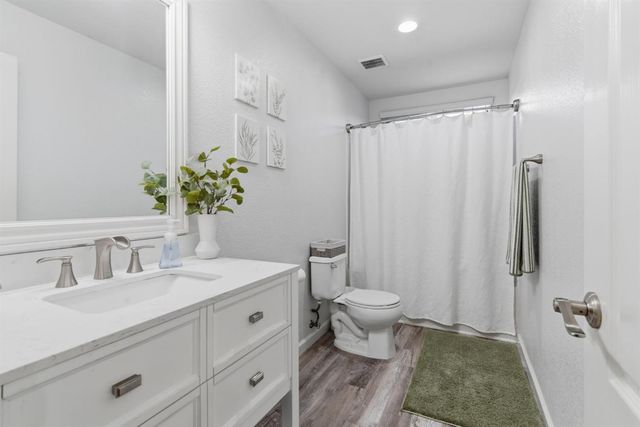 329 Emory Oak Pl, Lathrop, CA 95330