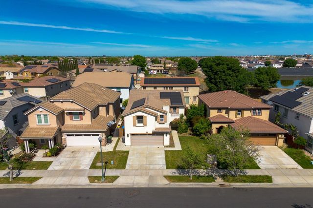 329 Emory Oak Pl, Lathrop, CA 95330