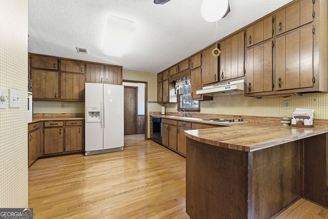 5215 Ashford Court SW, Lilburn, GA 30047