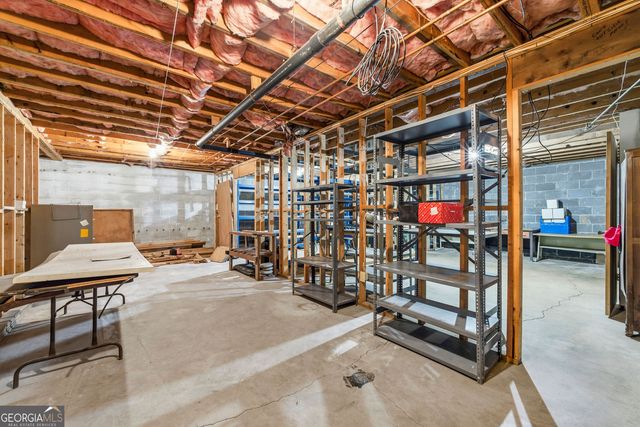 5215 Ashford Court SW, Lilburn, GA 30047