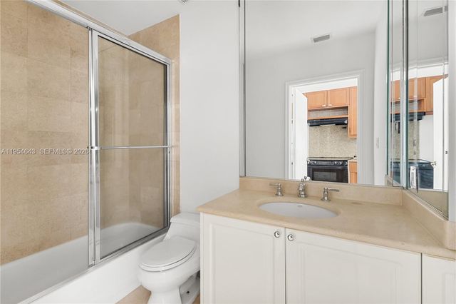 20165 NE 39th Pl 303 & 204, Aventura, FL 33180