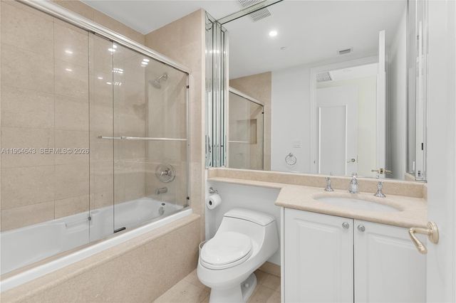 20165 NE 39th Pl 303 & 204, Aventura, FL 33180