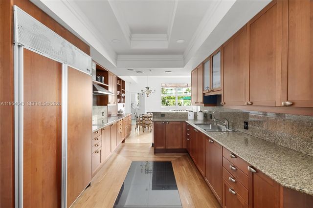 20165 NE 39th Pl 303 & 204, Aventura, FL 33180