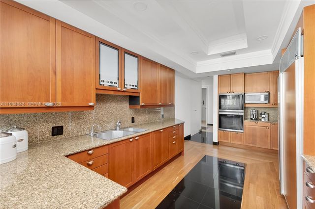 20165 NE 39th Pl 303 & 204, Aventura, FL 33180