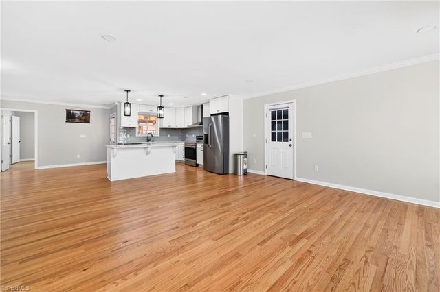 1256 Cloister Drive, Winston-salem, NC 27127