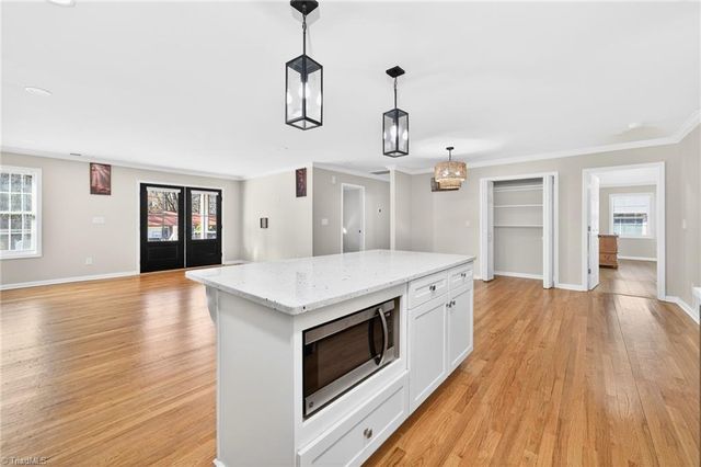 1256 Cloister Drive, Winston-salem, NC 27127