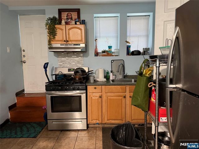 60 Naples Avenue, Belleville, NJ 07109