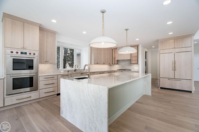 4585 Kiftsgate Bend, Bloomfield Twp, MI 48302