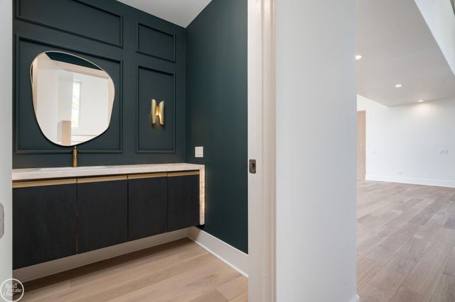 4585 Kiftsgate Bend, Bloomfield Twp, MI 48302