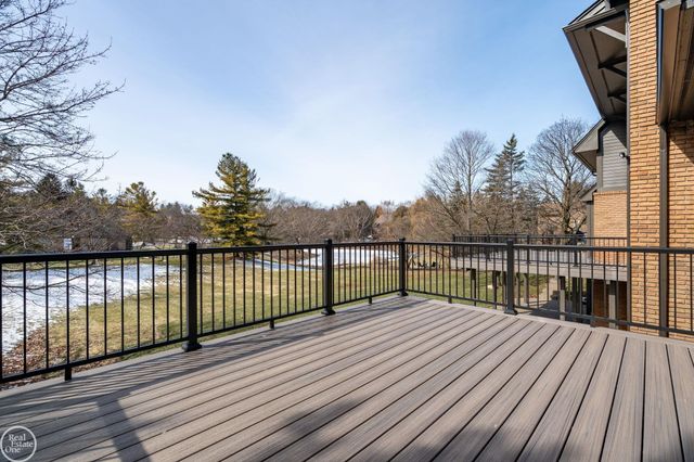4585 Kiftsgate Bend, Bloomfield Twp, MI 48302