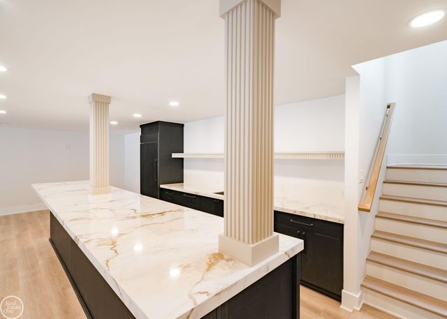 4585 Kiftsgate Bend, Bloomfield Twp, MI 48302