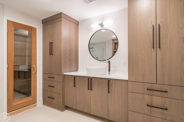 4585 Kiftsgate Bend, Bloomfield Twp, MI 48302