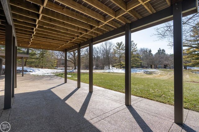 4585 Kiftsgate Bend, Bloomfield Twp, MI 48302