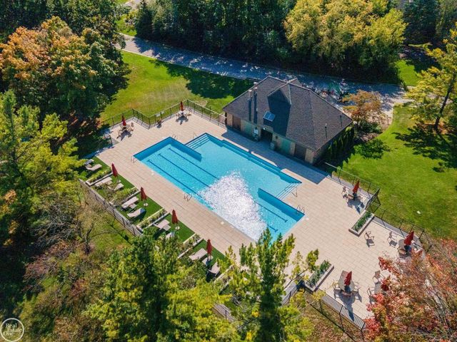 4585 Kiftsgate Bend, Bloomfield Twp, MI 48302