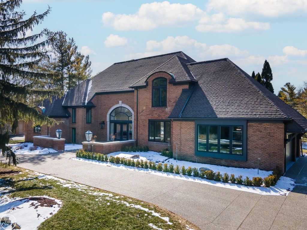 4585 Kiftsgate Bend, Bloomfield Twp, MI 48302