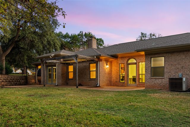 3201 Edward Drive, Waco, TX 76708