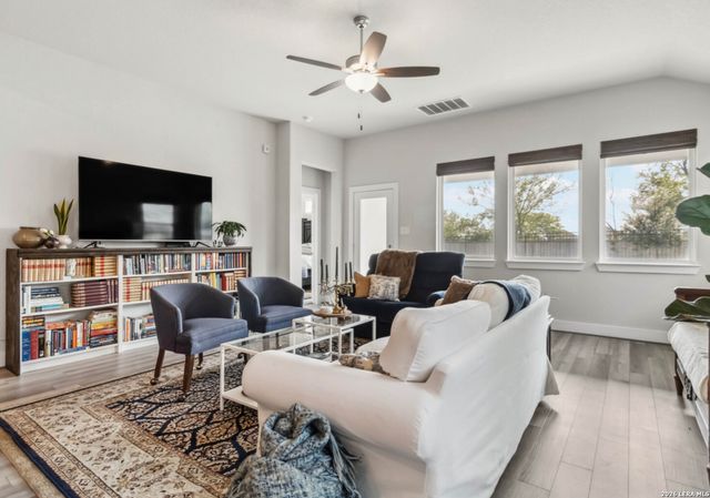 14907 PALMER CRK, San Antonio, TX 78217