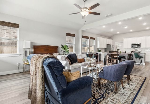 14907 PALMER CRK, San Antonio, TX 78217