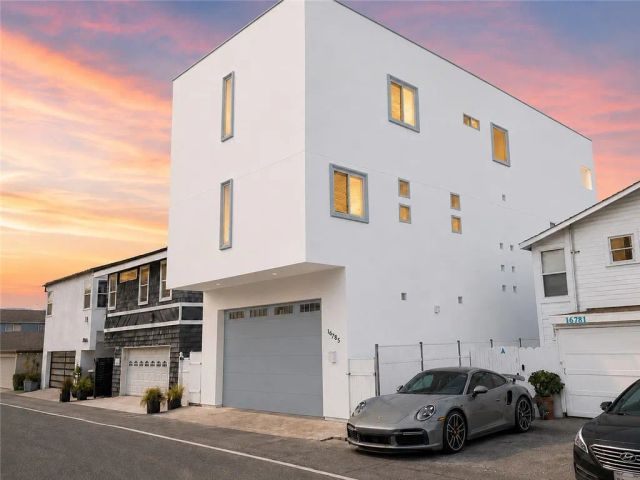 16785 Bayview Drive, Huntington Beach, CA 92649