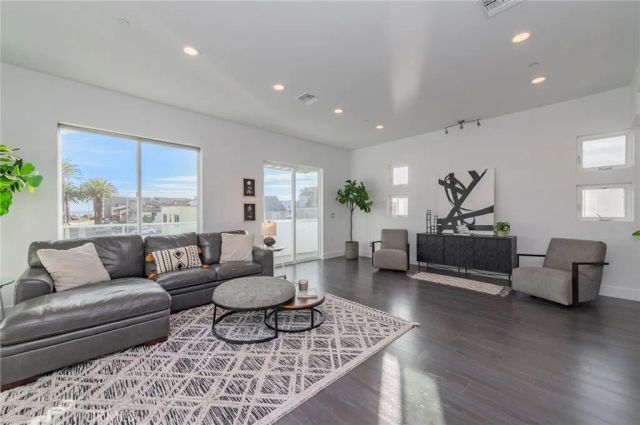 16785 Bayview Drive, Huntington Beach, CA 92649
