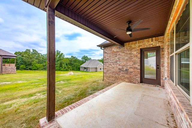 17404 Crooked Oak Drive, North Little Rock, AR 72120